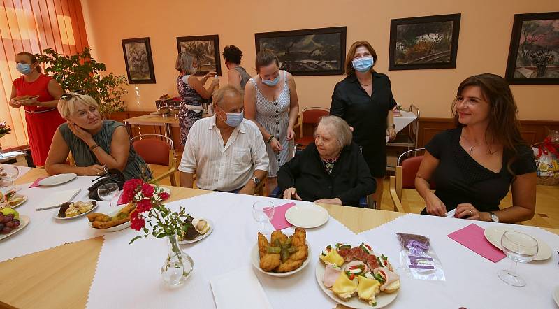 Nejstarší občanka Litoměřic paní Vlasta Šumová slaví 104. narozeniny.