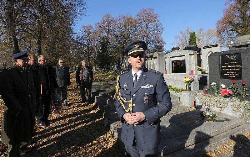 Uctění památky generála Františka Chábery na hřbitově v Litoměřicích