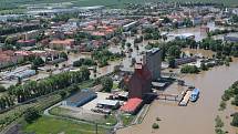 Povodeň, středa 5. června 2013: Letecké snímky od Lovosic až po Libochovany