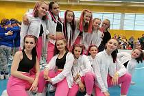 Mladí tanečníci a tanečnice na mistrovství republiky uspěli.