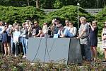 Noví příslušníci Hasičského záchranného sboru Ústeckého kraje slavnostně složili služební slib na Národním hřbitově v areálu Památníku Terezín