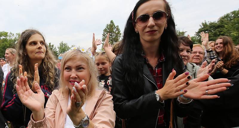 Roudnické vinobraní, koncert skupin Slza a Wohnout.