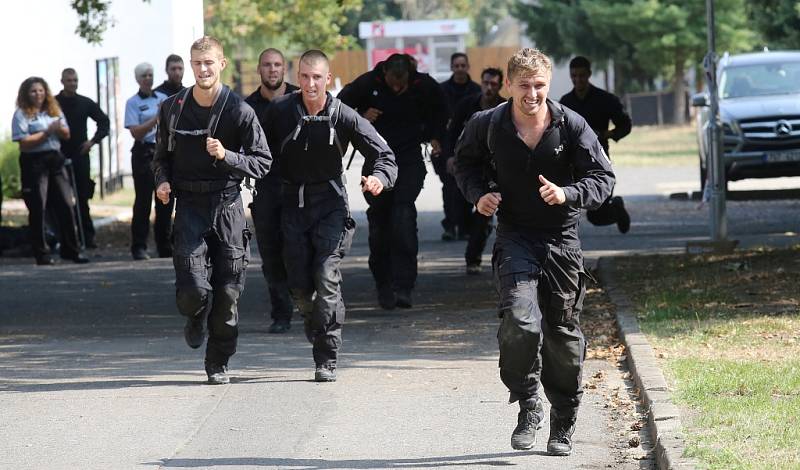 Policejní mistrovství ČR speciálních pořádkových jednotek pokračovalo ve čtvrtek 6. září v Litoměřicích a Terezíně