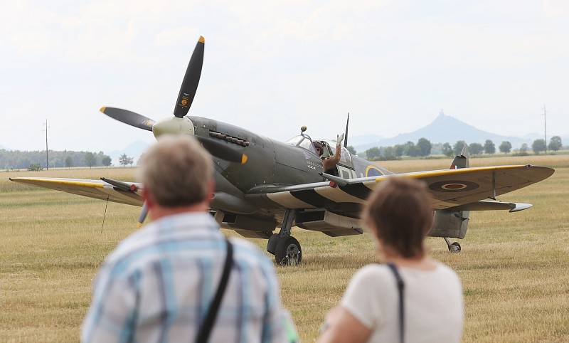 Memoriál air show 2019, páteční přílety