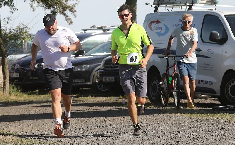 Hazmburk X offroad triatlon se konal v sobotu 6. srpna v obci Klapý.