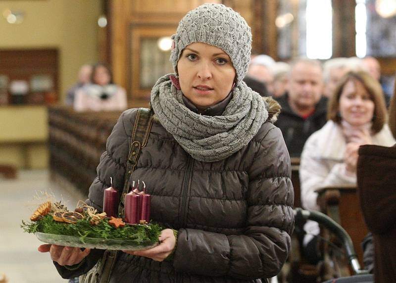 V katedrále v neděli 1. prosince zahájili advent