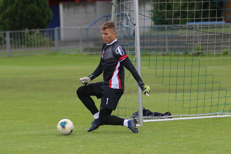 Zaměstnanecká liga Deníku: čtvrtý semifinalový turnaj druhého ročníku hostil sportovní areál Pod Lipou v Roudnici nad Labem.