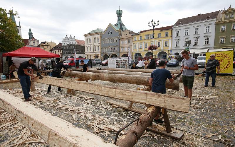 Budoucí tesaři ze střední školy z Krásného Března si přijeli zatesat do Litoměřic