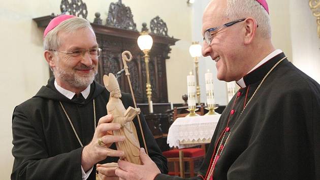 Litoměřický biskup Mons. Jan Baxant a eichstättský biskup Mons. Gregor Maria Hanke OSB podepsali v neděli v katedrále sv. Štěpána v Litoměřicích memorandum o partnerství obou diecézí. 