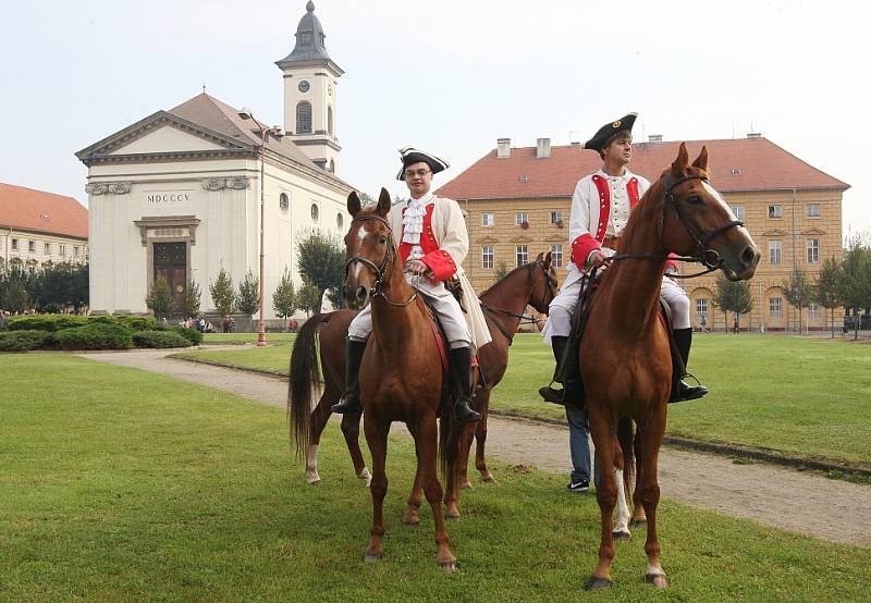 Josefínské slavnosti sobota - slavnostní nástup a příjezd Marie Terezie.