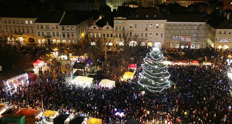 Rozsvícení vánočního stromu na Mírovém náměstí v Litoměřicích