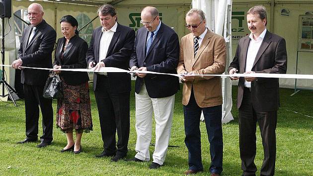 Slavnostní otevření protipovodňových opatření v Křešicích.