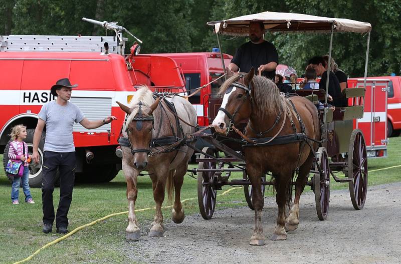 Křešice oslavily výročí 960 let od první písemné zmínky o obci, místní dobrovolní hasiči navíc 140 let činnosti