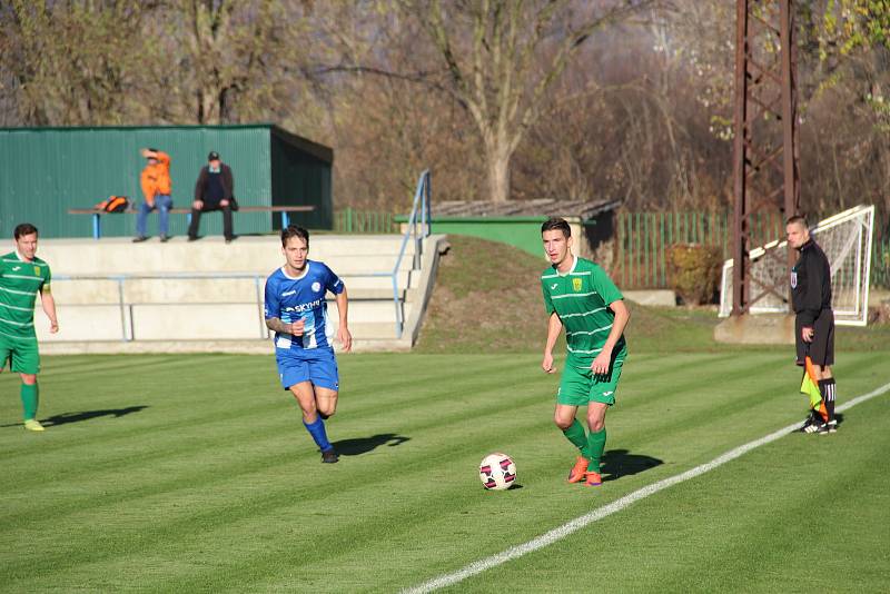 Lovosice (v modrém) - Žatec (v zeleném), KP