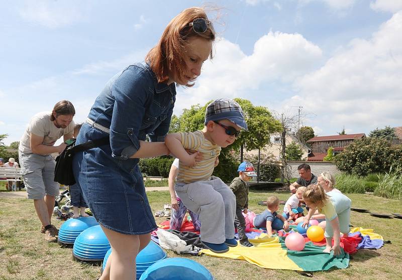 ŘADA ROZMANITÝCH AKTIVIT byla v sobotu připravená pro návštěvníky parku Václava Havla v Litoměřicích v rámci akce nazvané Den rodiny.