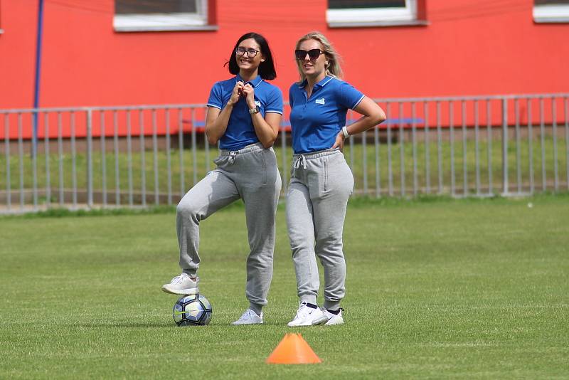 Zaměstnanecká liga Deníku: čtvrtý semifinalový turnaj druhého ročníku hostil sportovní areál Pod Lipou v Roudnici nad Labem.