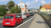 Řidiče čekají při cestě do Litoměřic kvůli veletrhu Zahrada Čech tradiční dopravní komplikace