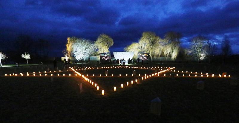 Pietní akce k uctění mezinárodního Dne památky obětí holocaustu v Terezíně 