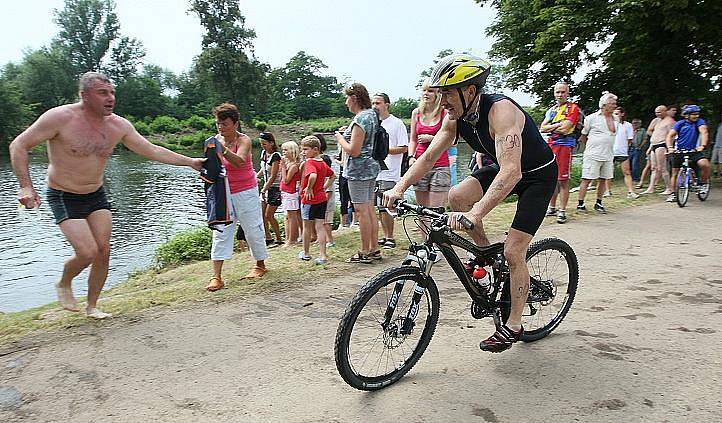 Triatlon na Dnech Ohře v Terezíně.