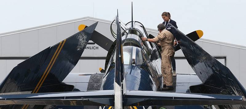 Páteční přílety na Memorial Air Show