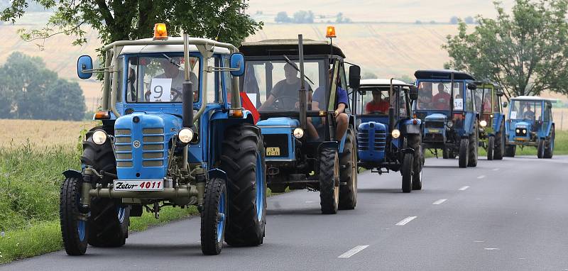 Traktory a samohyby se setkaly v Drahobuzi.