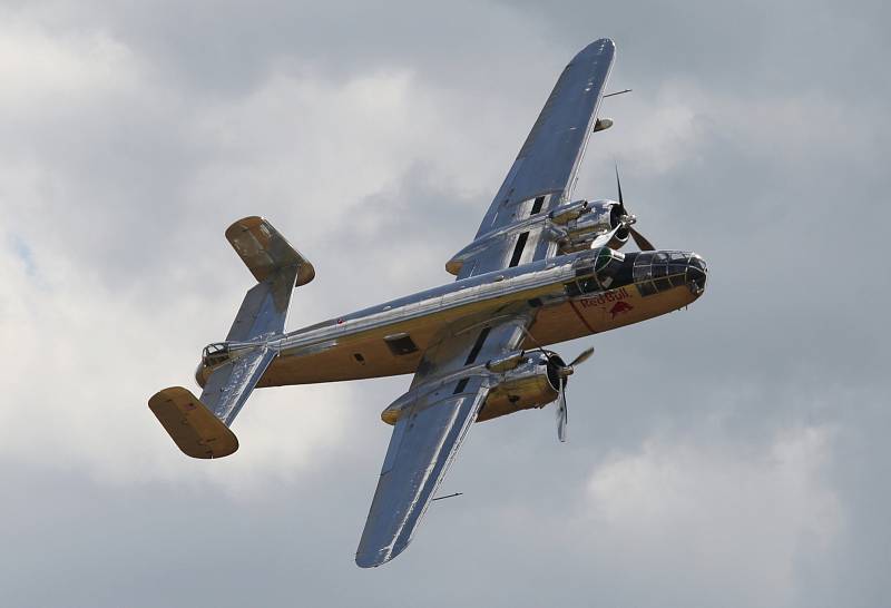 Memorial Air Show v Roudnici nad Labem, neděle