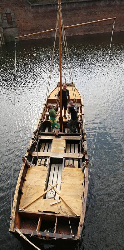 Pirátské války 2019, příprava lodí k sobotní bitvě