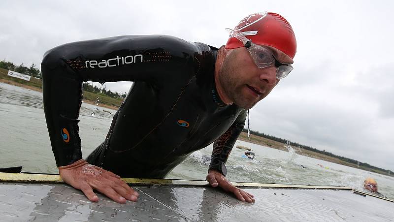 V sobotu se konal v Labe aréně v Račicích první letošní celorepublikový triatlon.