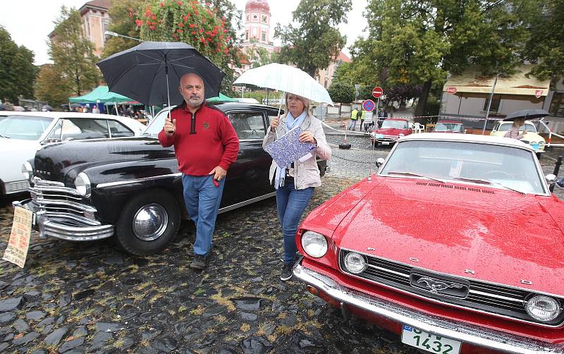 Sraz veteránů v Roudnici nad Labem.