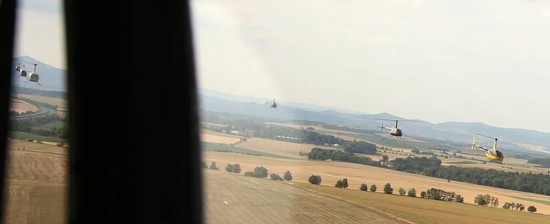 Letecký den Memorial Air Show 2019 v Roudnici nabídl také v neděli pestrý program