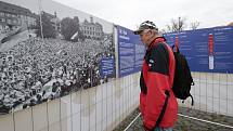 Na litoměřickém náměstí vznikla výstava autentických fotografií z událostí kolem sametové revoluce