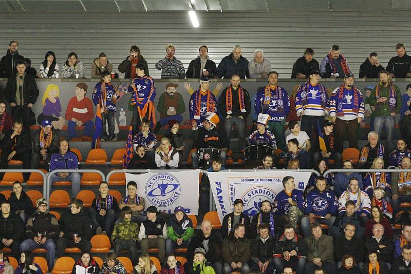 Play out: Stadion - Šumperk.