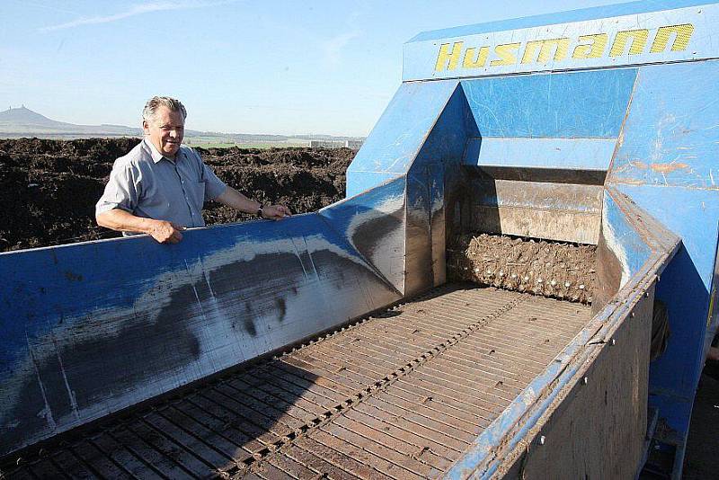 Nová drtící a třídící linka proměňuje bioodpad z obcí na kvalitní kompost.