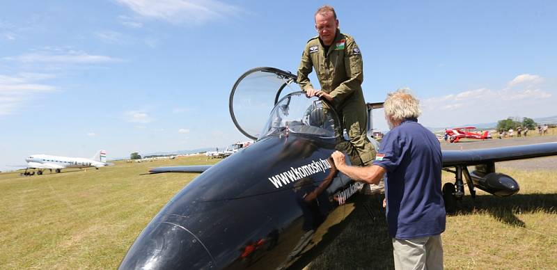 Sobotní program 14. ročníku Memorial Air Show v Roudnici nad Labem.