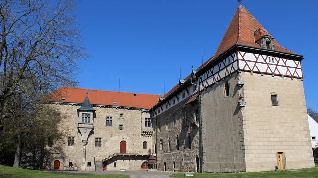 Alchymie i nejstarší krokodýl v Evropě. Nejen to nabízí vodní hrad v Budyni nad Ohří
