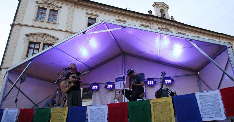 Charitativní koncert Tomáše Kluse pro litoměřický hospic sv. Štěpána