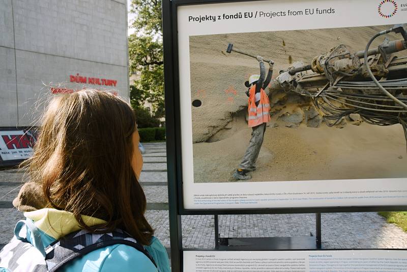 Výstavu mapující Česko v EU můžete vidět před kulturním domem v Litoměřicích.