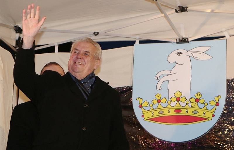 Miloš Zeman při návštěvě Libochovic a Štětí v listopadu 2016