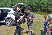 Městská policie ukázala dětem, jak se efektivně bránit.