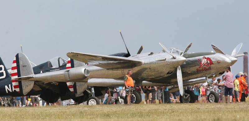 Letecký den Memorial Air Show 2019 v Roudnici nabídl také v neděli pestrý program