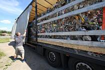 Kamion s odpadem zastavili policisté v Terezíně