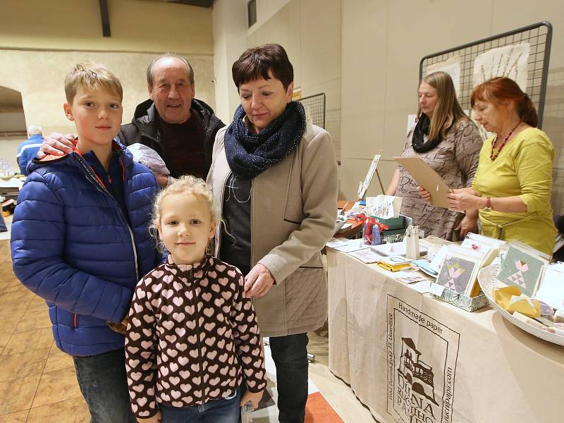 Hradní jarmark zpestřil lidem z Litoměřic první adventní víkend.