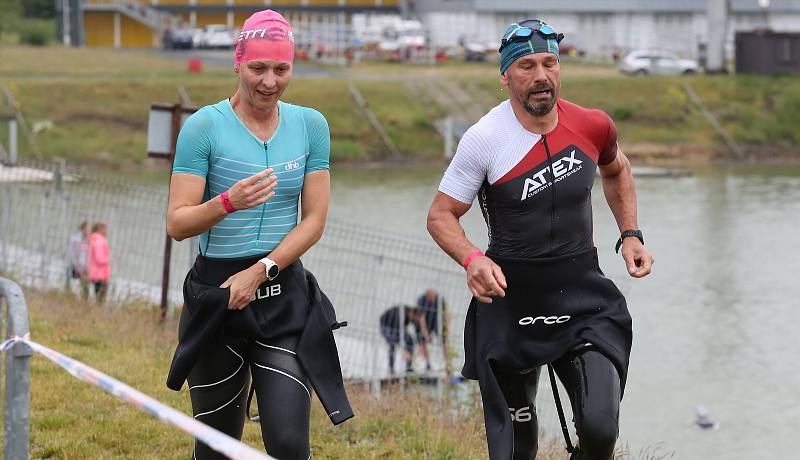 V sobotu se konal v Labe aréně v Račicích první letošní celorepublikový triatlon.