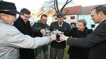 Slavnostní křest knihy „Začalo to na svatou Annu“ proběhl v neděli odpoledne v Třebenicích. 