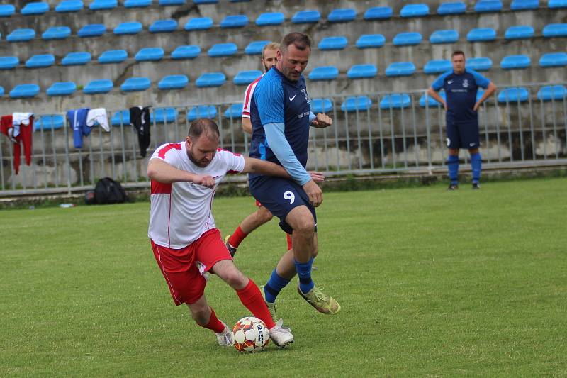 Zaměstnanecká liga Deníku: čtvrtý semifinalový turnaj druhého ročníku hostil sportovní areál Pod Lipou v Roudnici nad Labem.