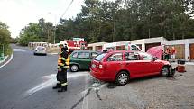 Nehoda na cestě z Pokratic směrem na Ústí nad Labem. Mladá řidička tu vyjela do protisměru