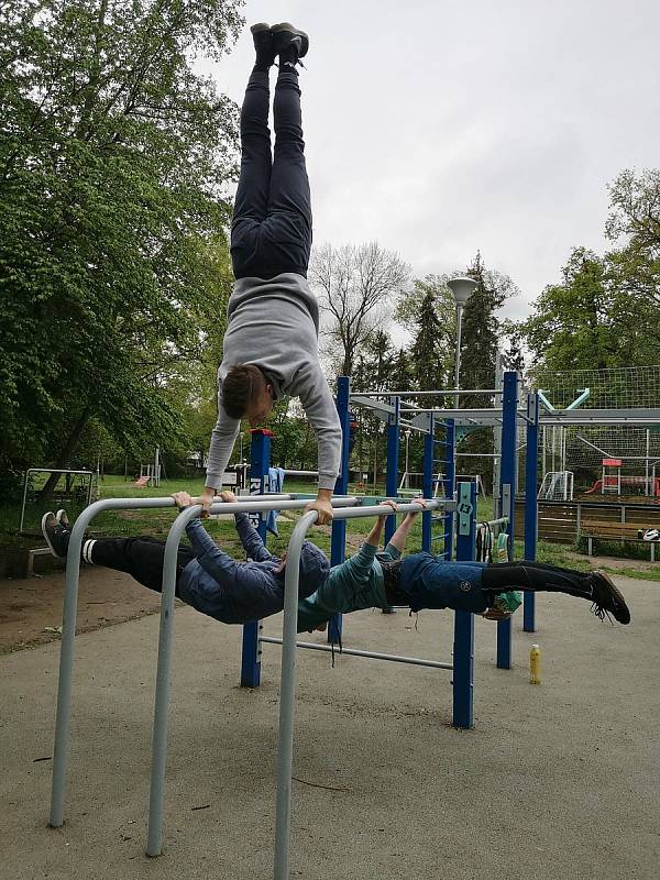 Elišku Horovou okouzlilo cvičení venku, věnuje se street workoutu