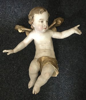 Ukradená starožitná soška anděla má nevyčíslitelnou hodnotu. Zloděj ji loni ukradl ze zámku na Litoměřicku.