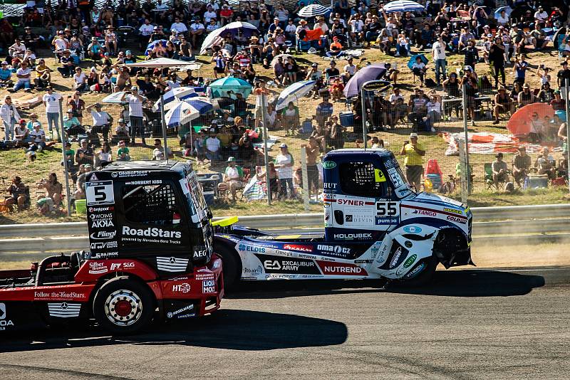 Ve španělské Jaramě se jel poslední závod ME tahačů. Adam Lacko z týmu Buggyra Racing vyhrál jednu ze čtyř víkendových jízd a celkově obsadil třetí místo.