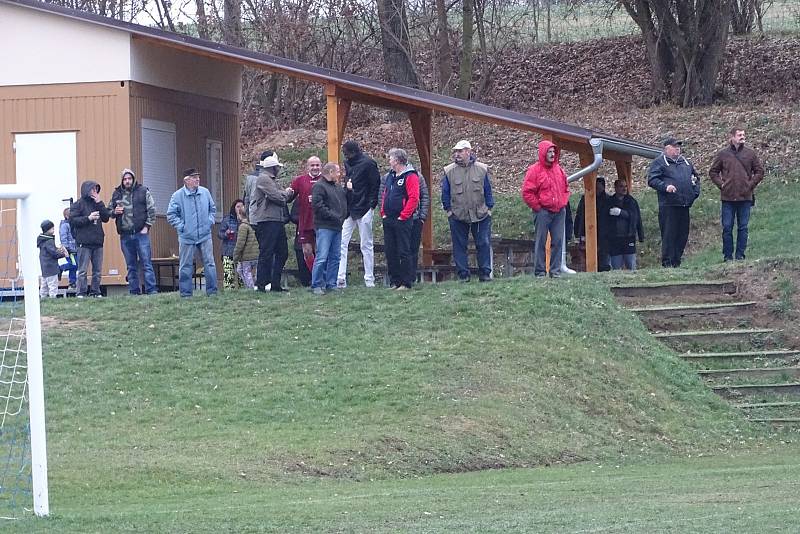 III. třída: Býčkovice (v rudém) - Lovosice B.